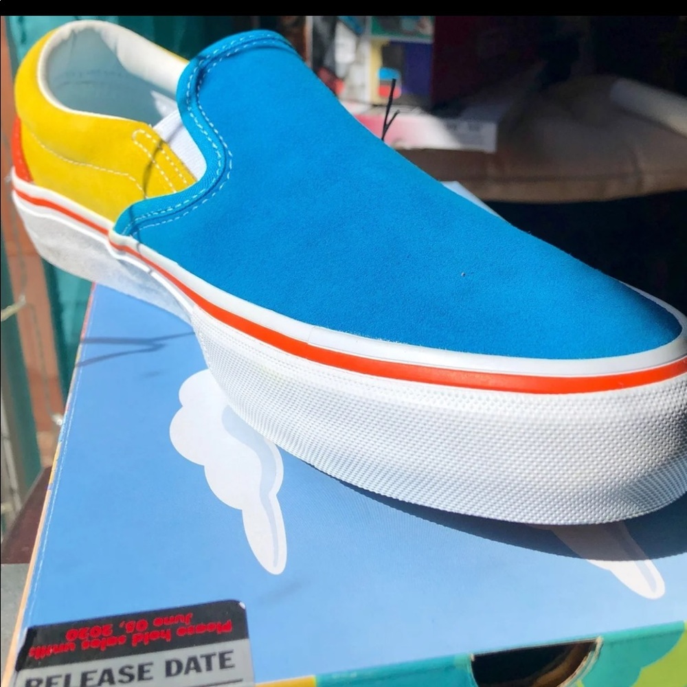 Vans x The Simpson’s Ltd Ed Men’s Slip On Sneakers